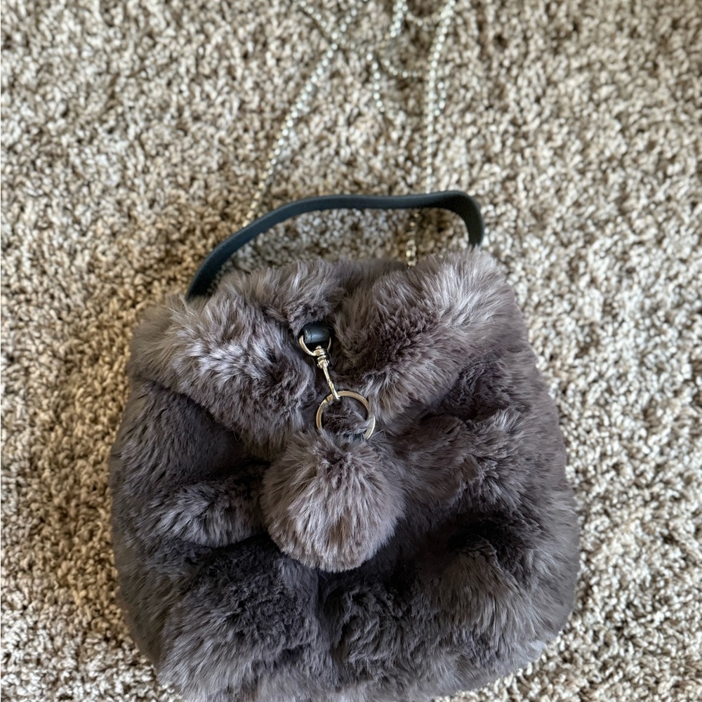 Faux Fur Gray bucket bag with Chain Strap